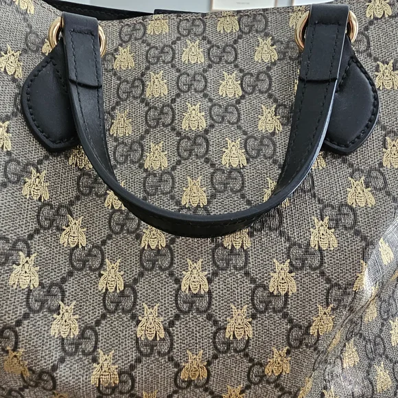 Gucci Ophidia GG Supreme Bee Print Small Tote Bag - Picture 9 of 10